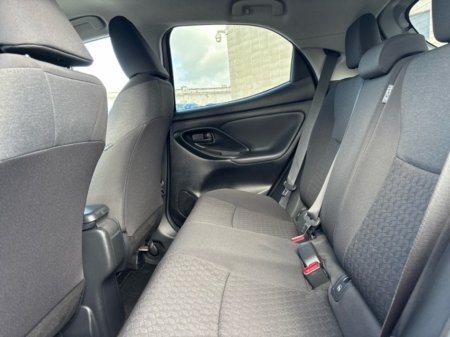 2023 Toyota Yaris - photo 8