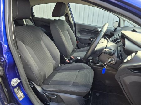 2015 Ford Fiesta - photo 10