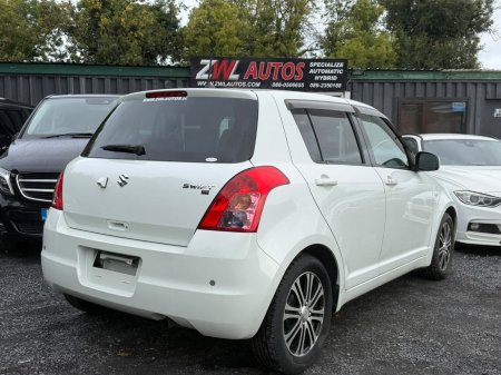 2010 Suzuki Swift - photo 5