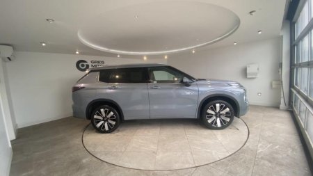2026 Mitsubishi Outlander - photo 9