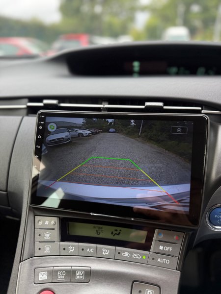 2015 Toyota Prius - photo 3