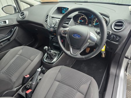 2015 Ford Fiesta - photo 11