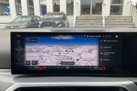 2024 BMW 3-Series - photo 25