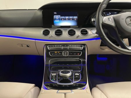 2017 Mercedes-Benz E-Class - photo 11