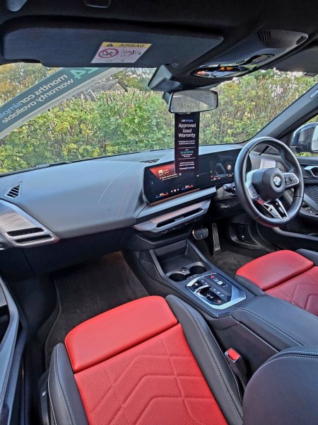 2025 BMW 1-Series - photo 25