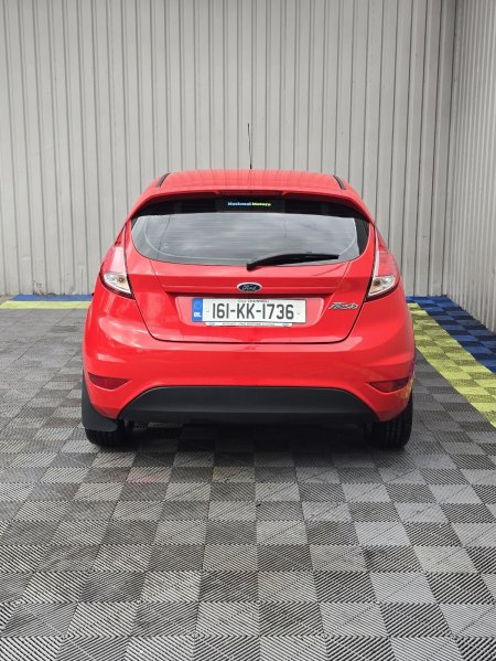 2016 Ford Fiesta - photo 4