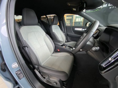 2022 Volvo XC40 - photo 7