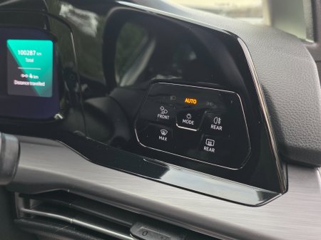 2020 Volkswagen Golf - photo 24