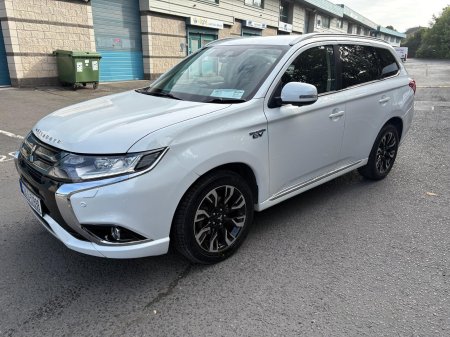 2018 Mitsubishi Outlander PHEV 2.0L MIVEC 4WD 5-Seater Instyle