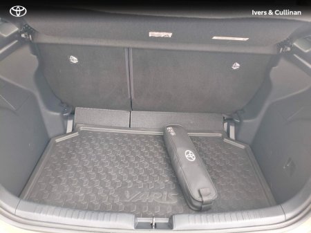 2022 Toyota Yaris - photo 9