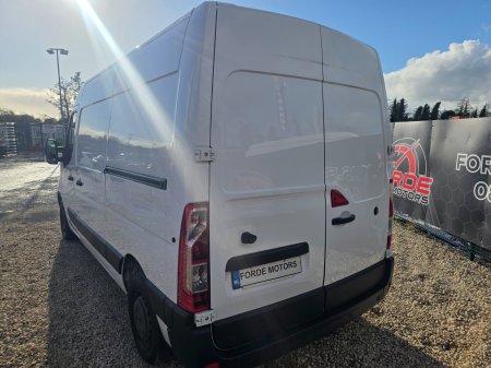 2021 Nissan NV400 - photo 3