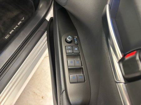 2022 Toyota Camry - photo 12