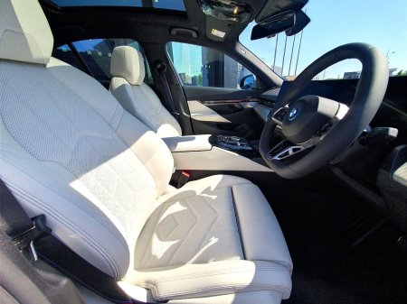 2026 BMW 5-Series - photo 12