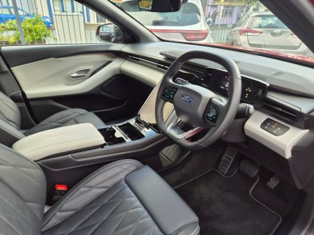 2025 Ford Explorer - photo 16