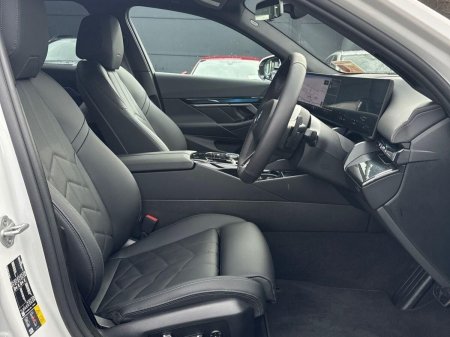 2026 BMW 5-Series - photo 11