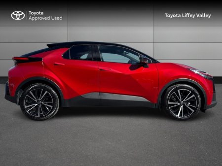 2025 Toyota C-HR - photo 3