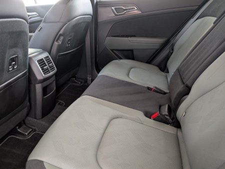 2025 Kia Sportage - photo 11