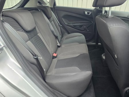 2015 Ford Fiesta - photo 21