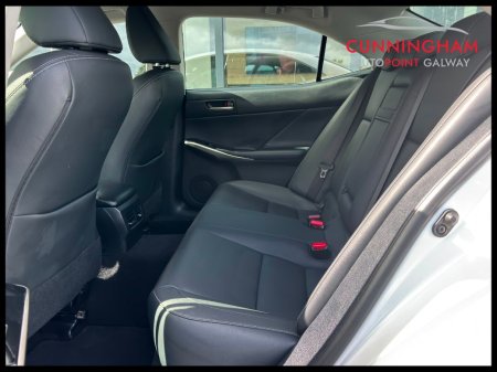 2018 Lexus IS - photo 9