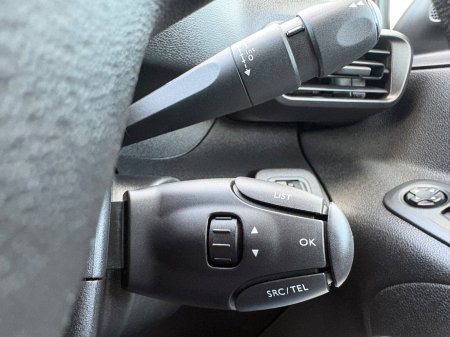 2020 Peugeot Partner - photo 20