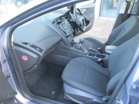 2016 Ford Focus - photo 13