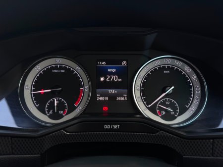 2018 Skoda Superb - photo 16