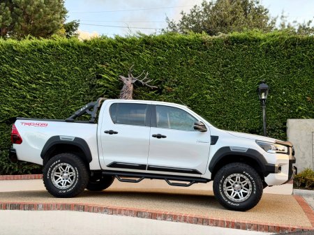 2023 Toyota Hilux - photo 3