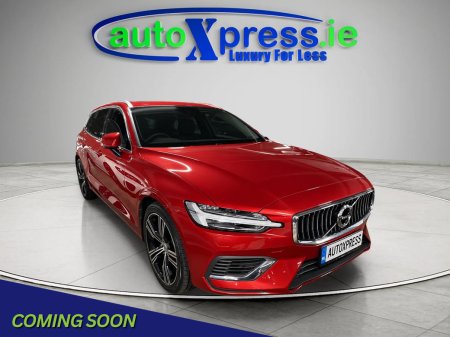 2019 Volvo V60 4WD RECHARGE PLUG-IN HYBRID T6, Sunroof, 360° Camera