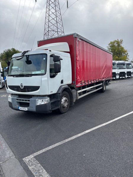 2014 Renault Premium