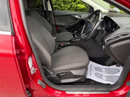 2016 Ford Focus - photo 14
