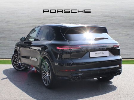 2023 Porsche Cayenne - photo 2