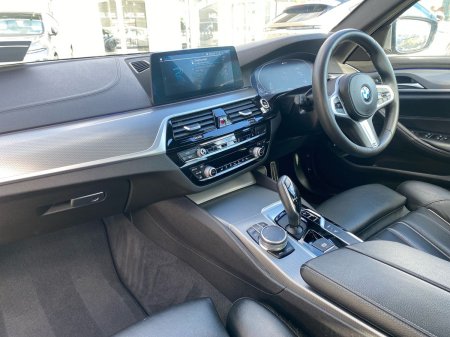 2020 BMW 5-Series - photo 12