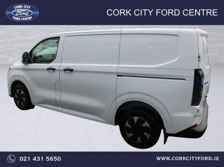 2026 Ford Transit Custom - photo 2