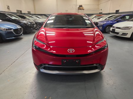 2023 Toyota Prius - photo 2