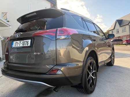 2017 Toyota RAV4 - photo 9