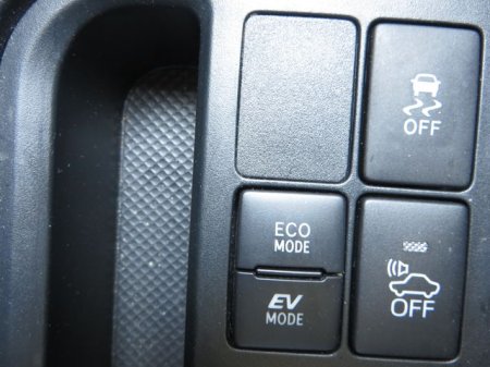 2019 Toyota Vitz - photo 15