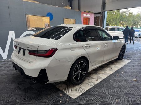 2023 BMW 3-Series - photo 3