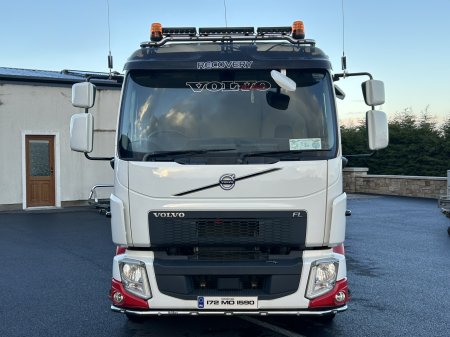 2017 Volvo Other - photo 3