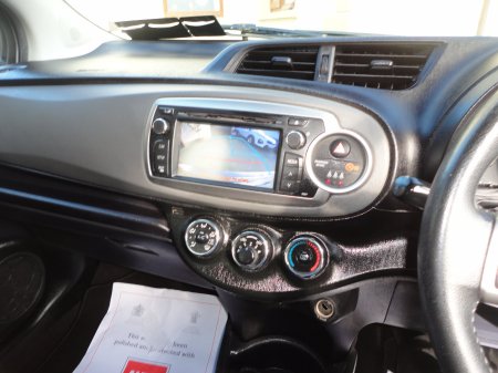 2012 Toyota Yaris - photo 12