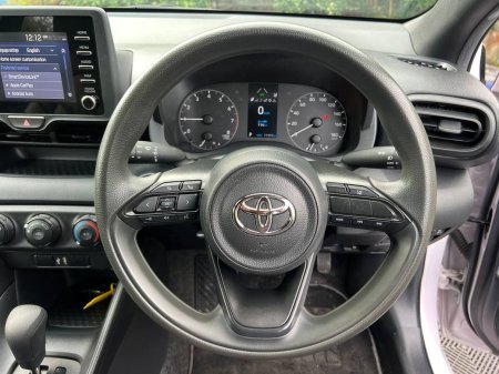 2021 Toyota Yaris - photo 4