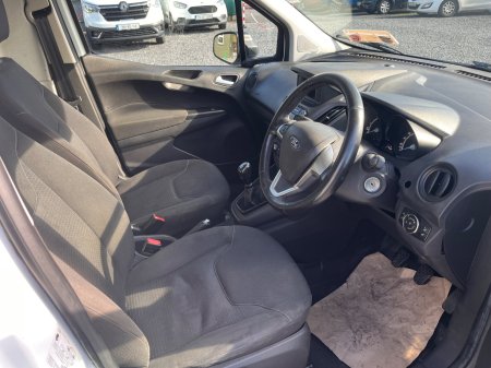 2020 Ford Transit - photo 12