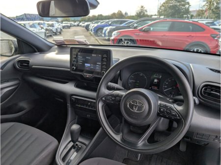 2021 Toyota Yaris - photo 12