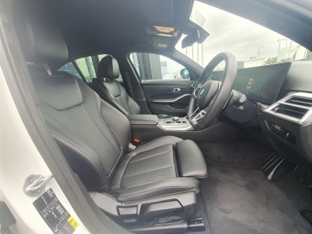 2025 BMW 3-Series - photo 12