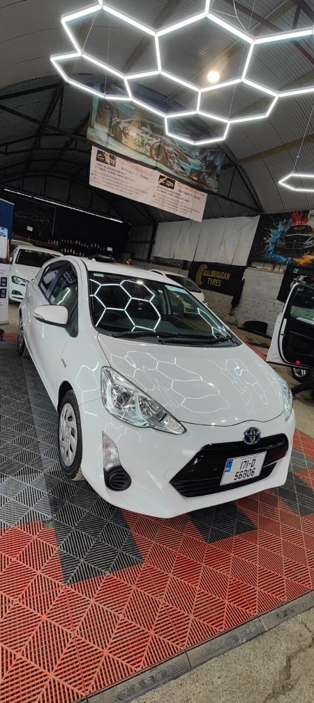 2017 Toyota Aqua - photo 13