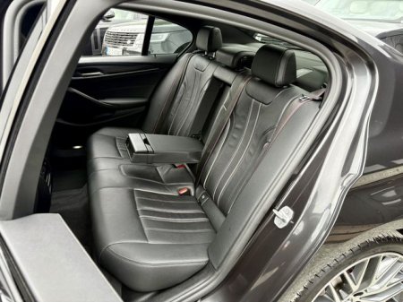 2021 BMW 5-Series - photo 16