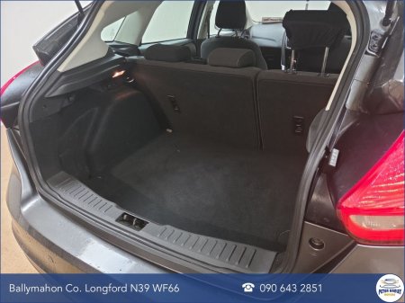 2016 Ford Focus - photo 23