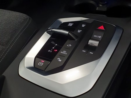 2026 BMW 1-Series - photo 10