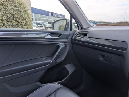 2020 Volkswagen Tiguan - photo 20