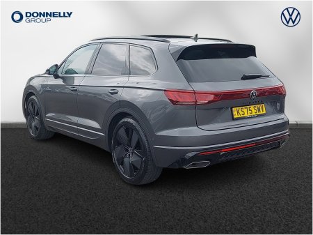 2026 Volkswagen Touareg - photo 3