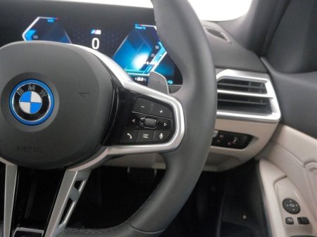 2026 BMW 3-Series - photo 17
